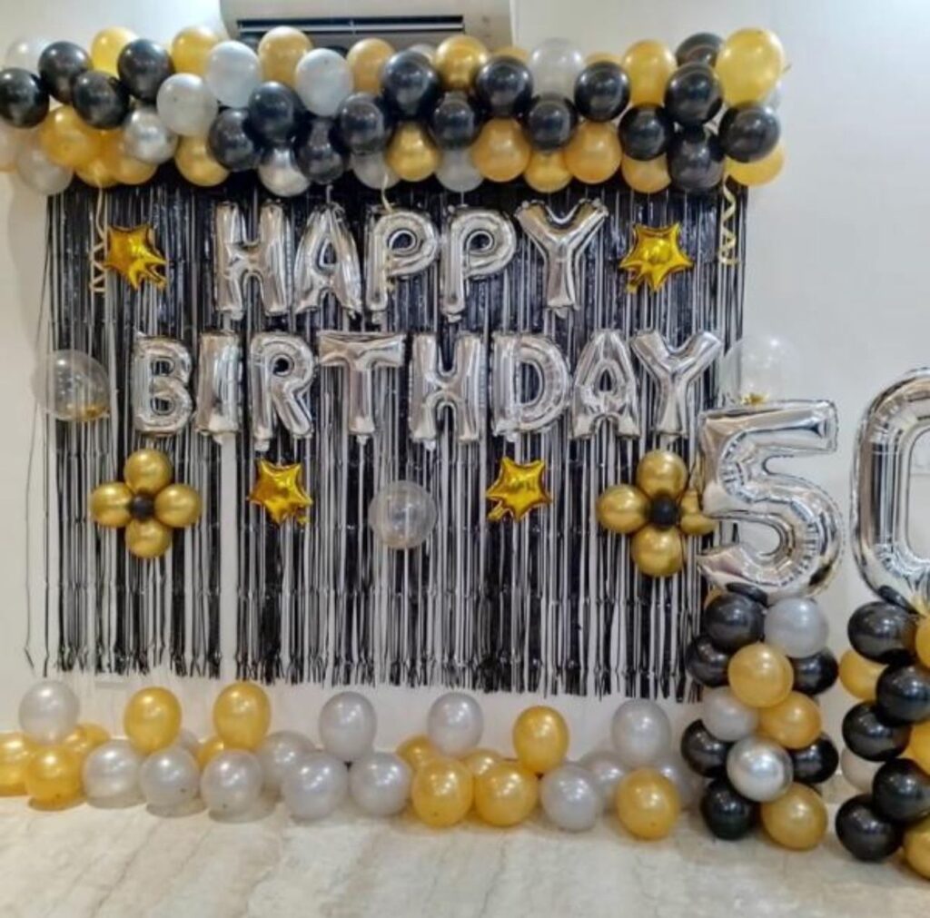 200-balloon-and-many-items-min