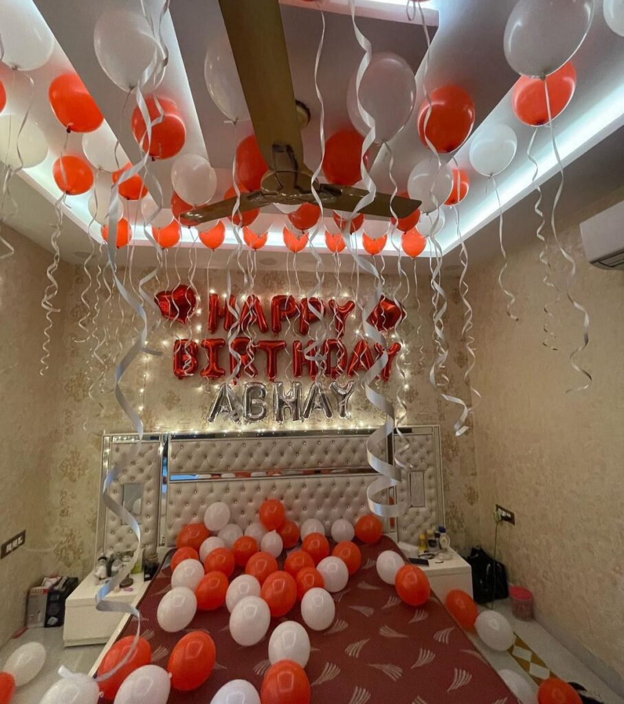 300 balloons and ribbons